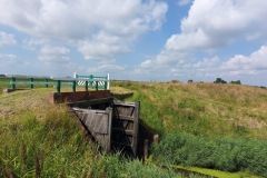 Sluis voor Pieterburen op Kustpad Karin Boszhard